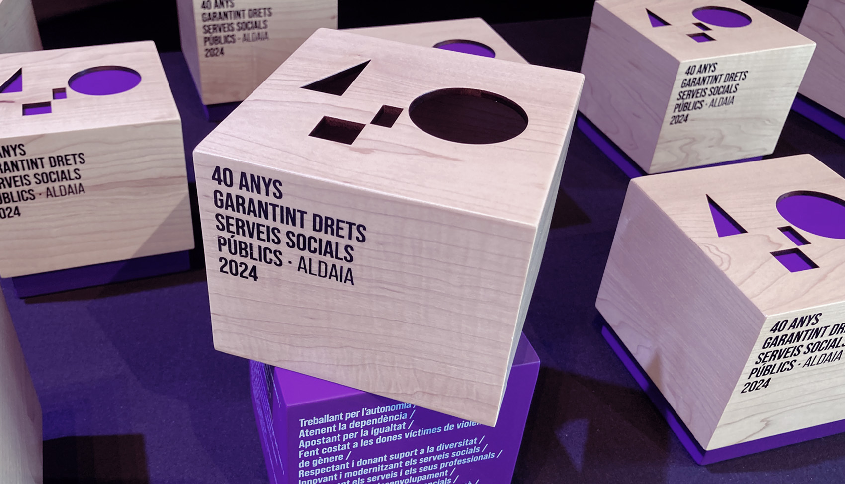 Diseño gráfico y Diseño de marca 40 años Servicios sociales Aldaia