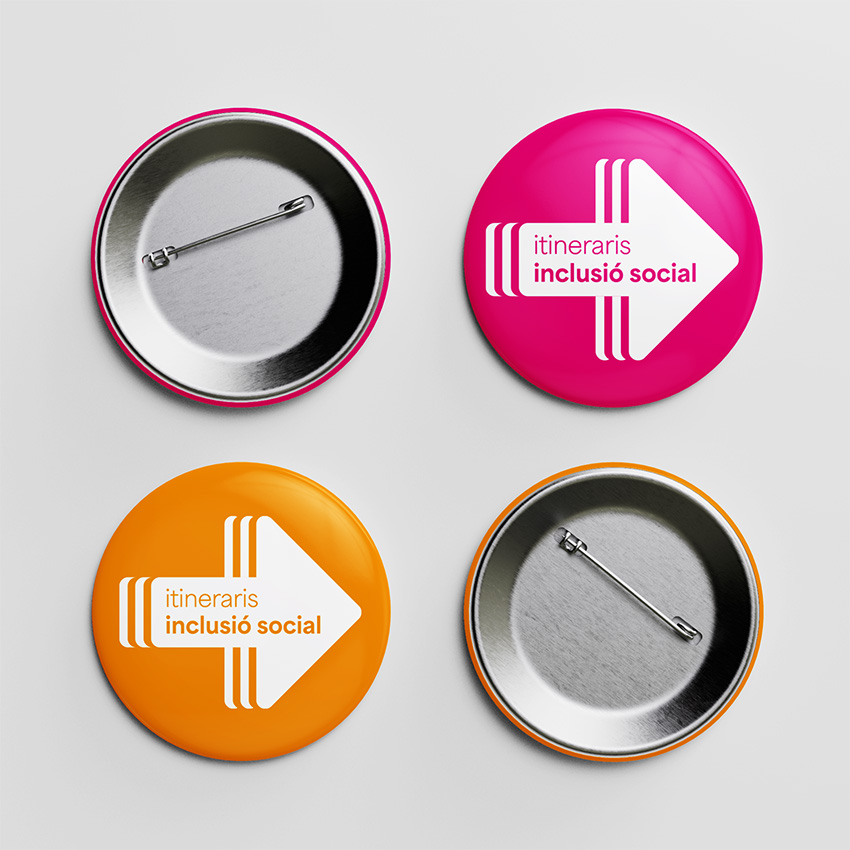 aplicaciones gráficas de la marca en chapas/clips